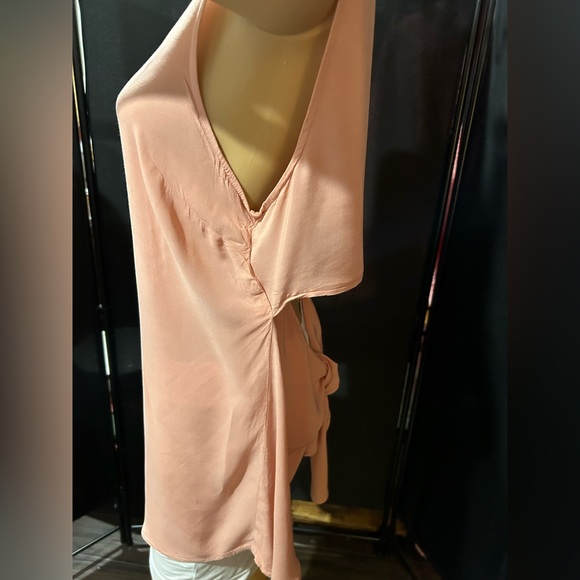 BCBGeneratio peach/pink tie back, sleeveless blouse. Sz M - Picture 6 of 8